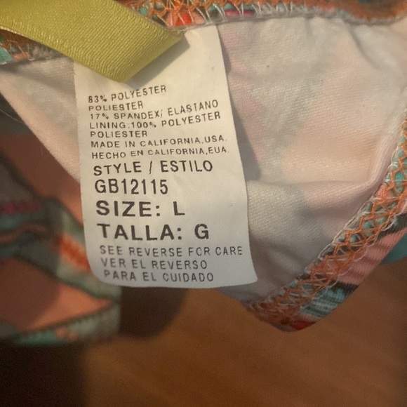 Size L bikini top - Picture 3 of 3